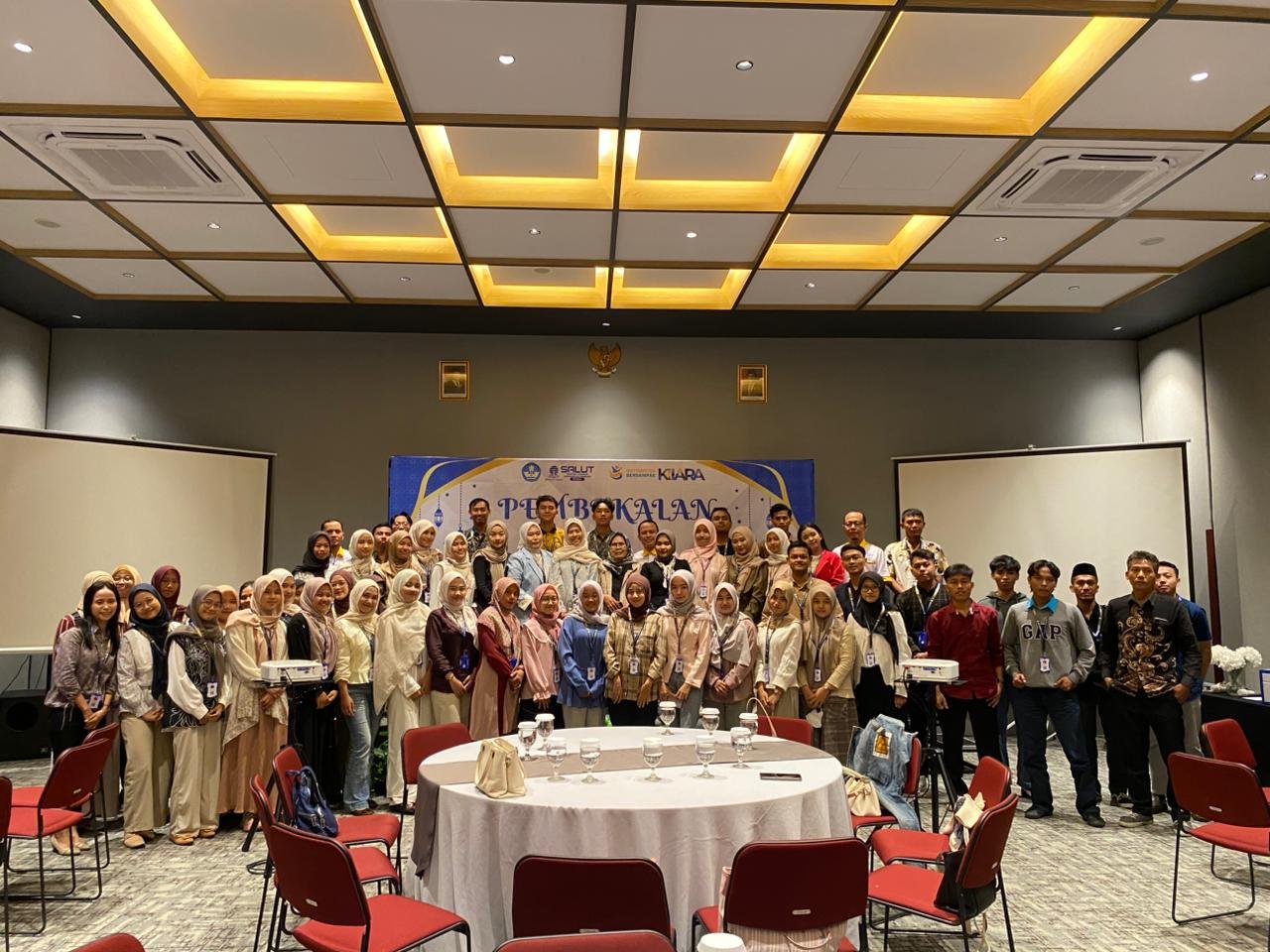 Pembekalan Mahasiswa Baru TA 2025/2026 Genap SALUT Tegal Berlangsung Meriah